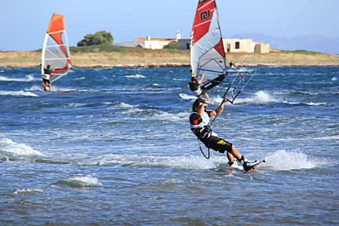 Windsurfing Seaside Apartment Artemida Exteriör bild