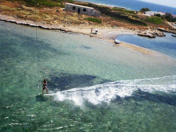 Windsurfing Seaside Apartment Artemida Exteriör bild
