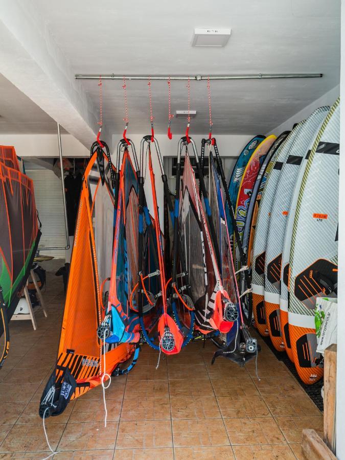 Windsurfing Seaside Apartment Artemida Exteriör bild